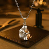 Marie Moda | Náhrdelník s objetím psa 